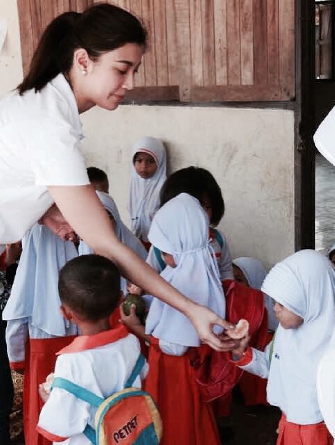 เอมมี่ - มรกต กิตติสาระ