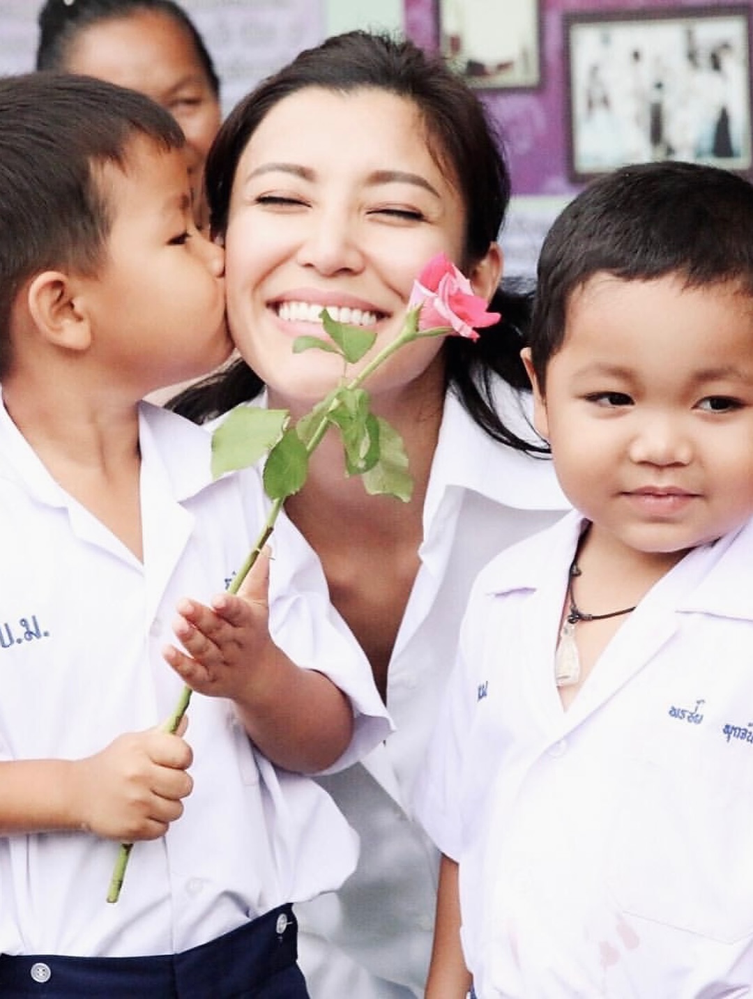 เอมมี่ - มรกต กิตติสาระ