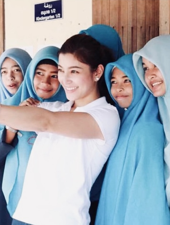 เอมมี่ - มรกต กิตติสาระ