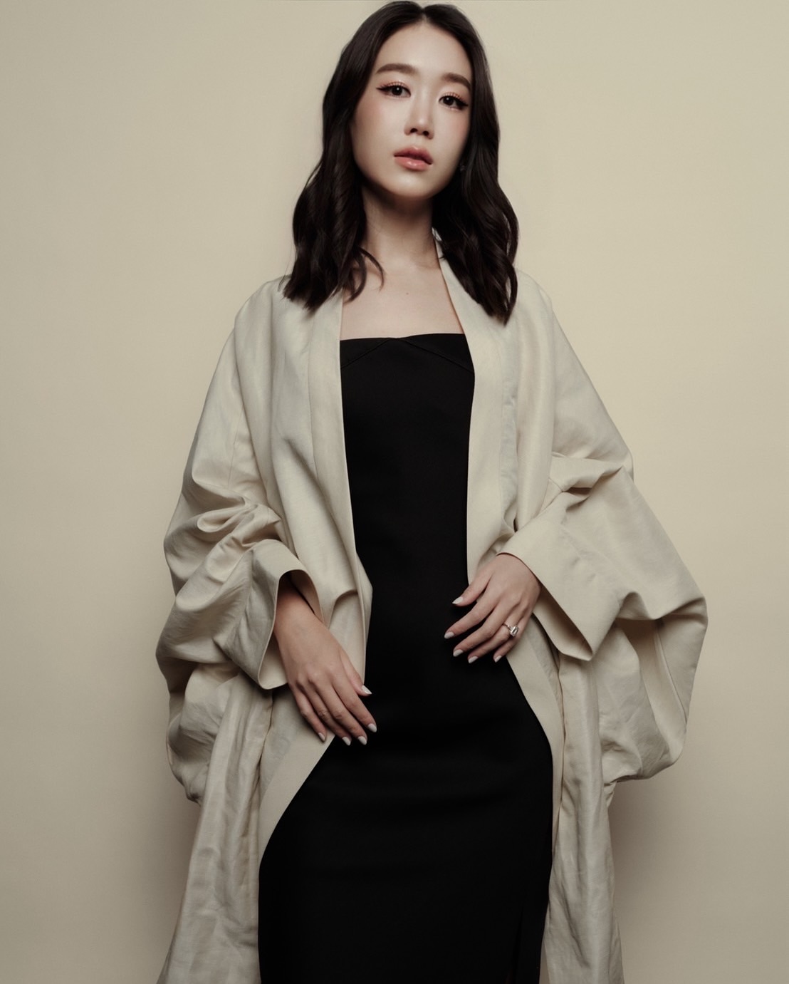 เอมมี่ - มรกต กิตติสาระ