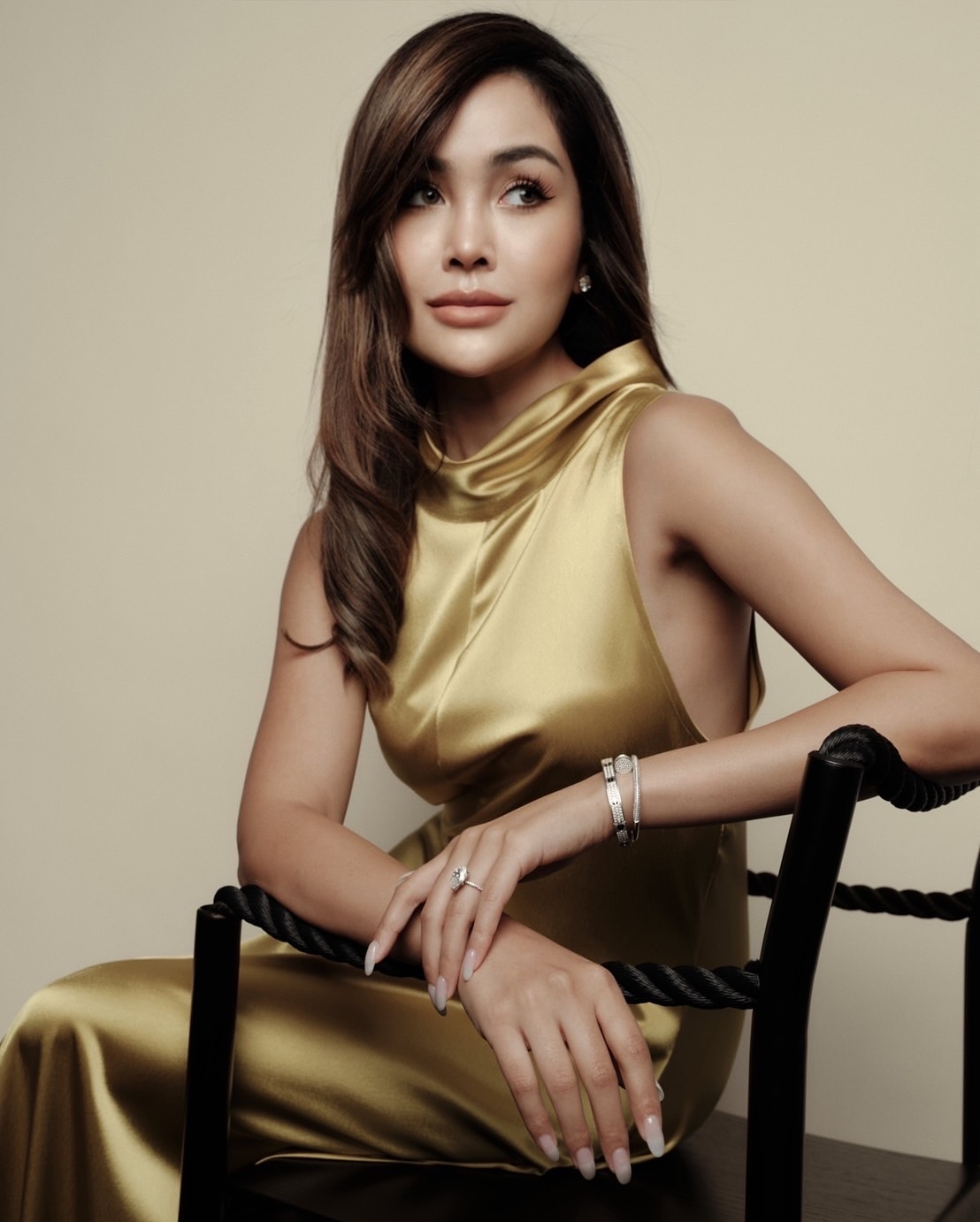 เอมมี่ - มรกต กิตติสาระ