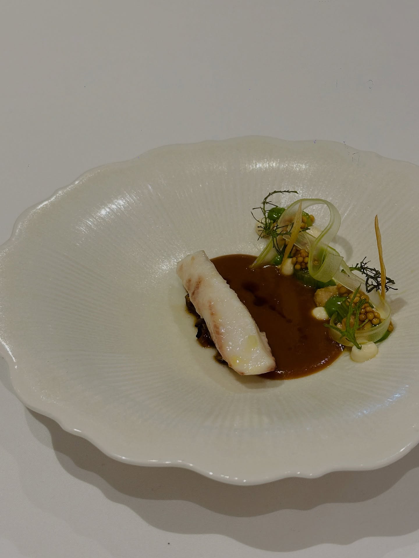 เอมมี่ - มรกต กิตติสาระ