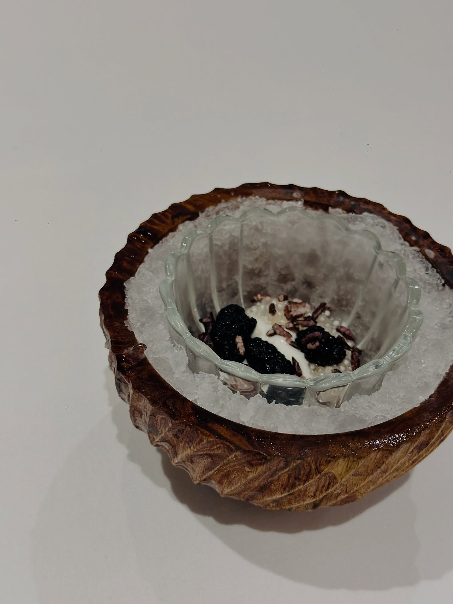 เอมมี่ - มรกต กิตติสาระ