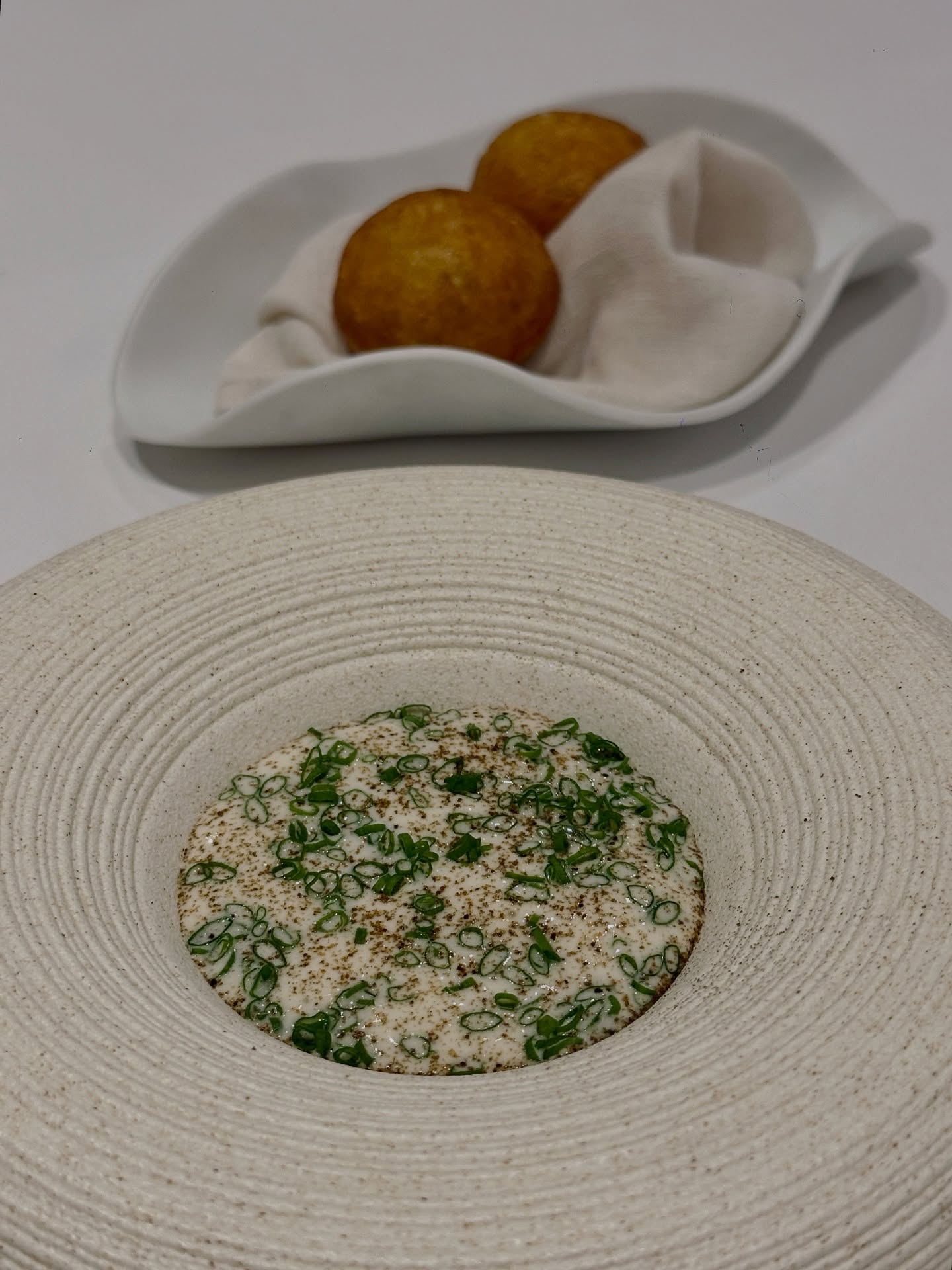 เอมมี่ - มรกต กิตติสาระ