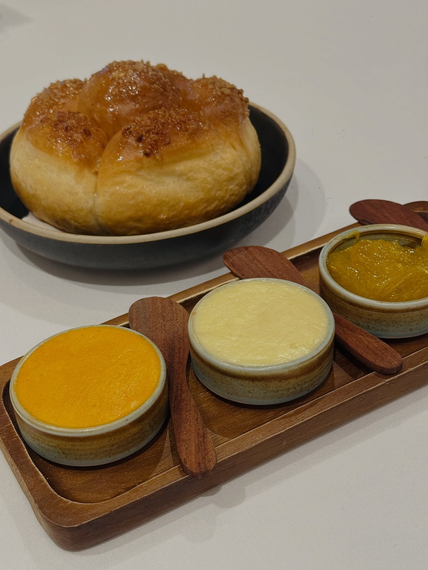 เอมมี่ - มรกต กิตติสาระ