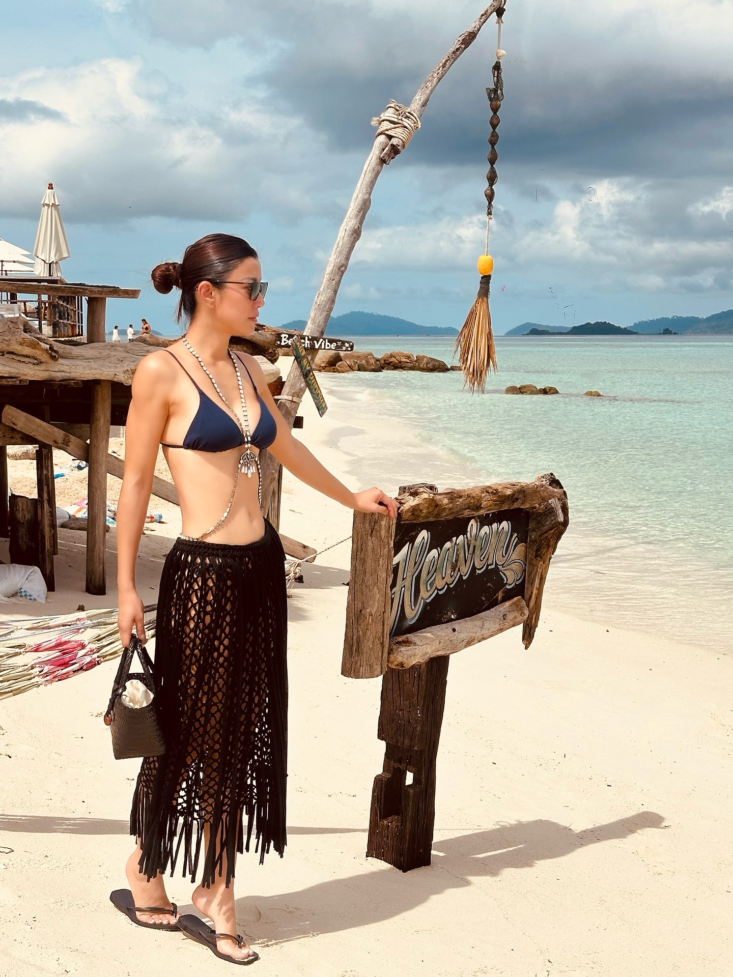 เอมมี่ - มรกต กิตติสาระ