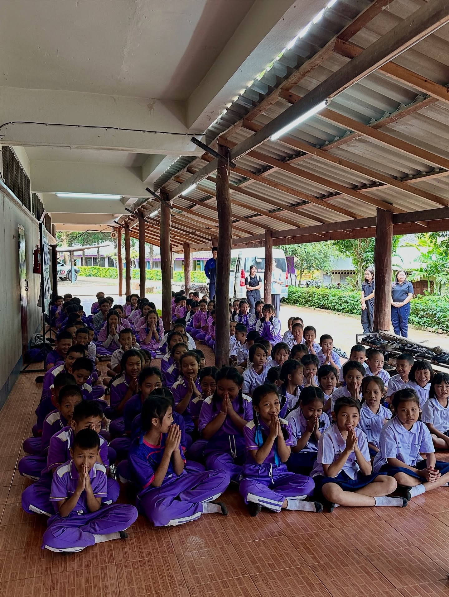 เอมมี่ - มรกต กิตติสาระ