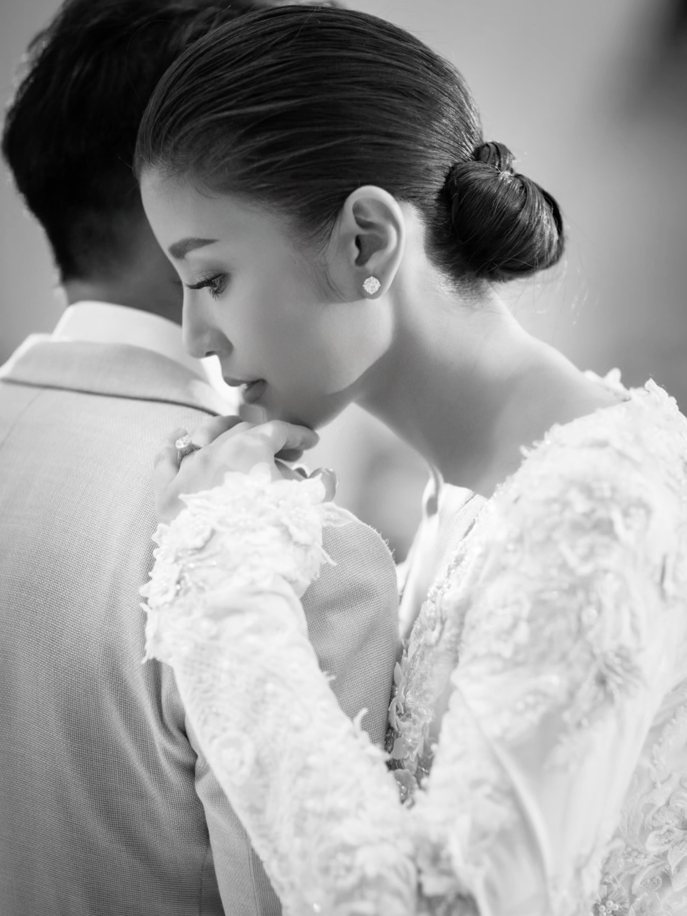 เอมมี่ - มรกต กิตติสาระ