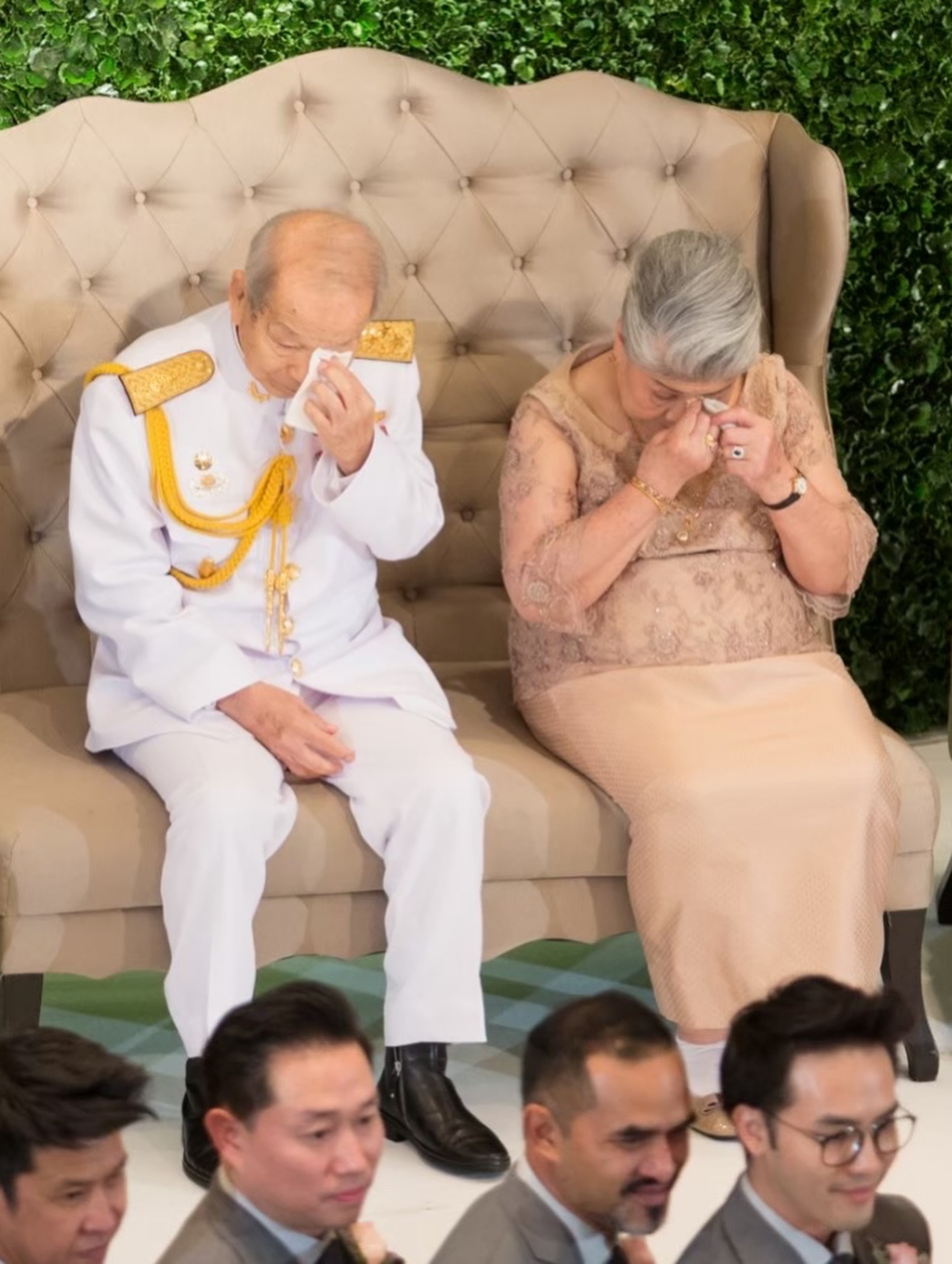 เอมมี่ - มรกต กิตติสาระ