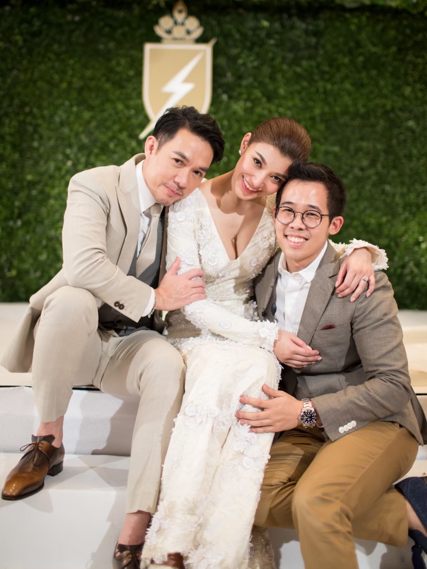 เอมมี่ - มรกต กิตติสาระ