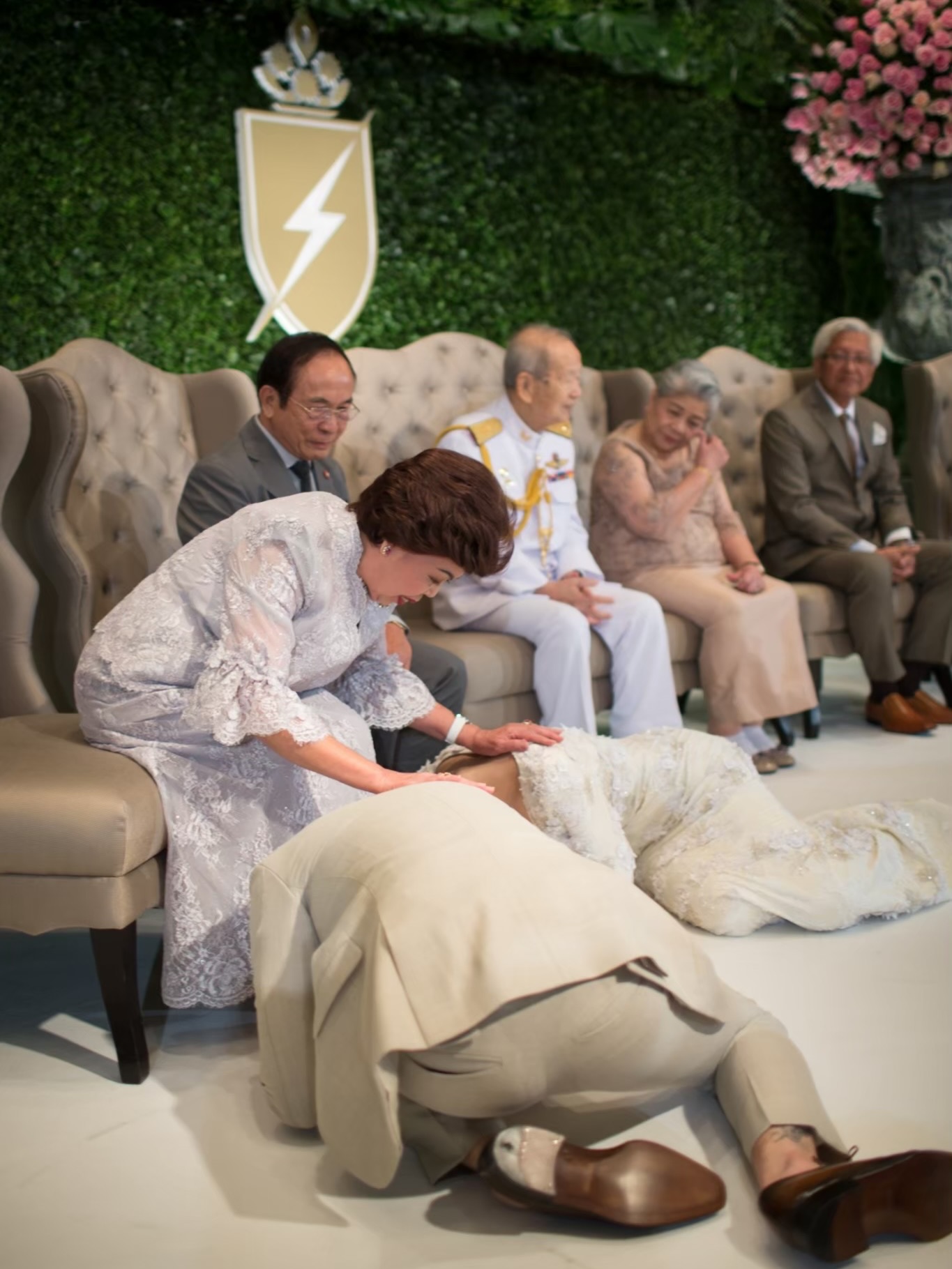 เอมมี่ - มรกต กิตติสาระ