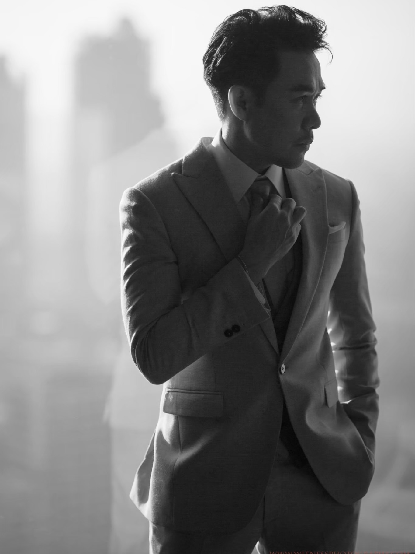 เอมมี่ - มรกต กิตติสาระ