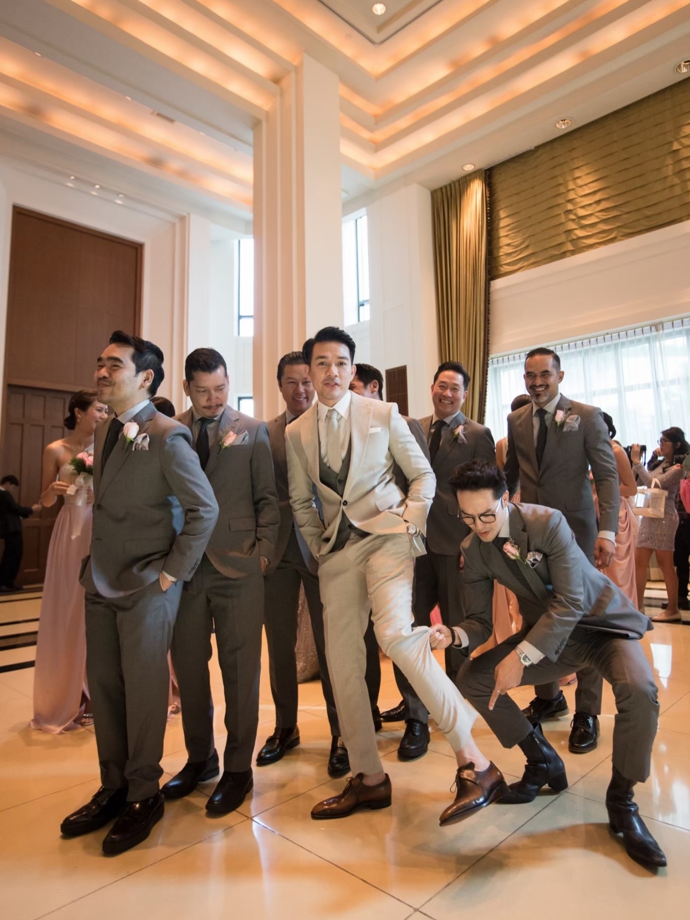 เอมมี่ - มรกต กิตติสาระ