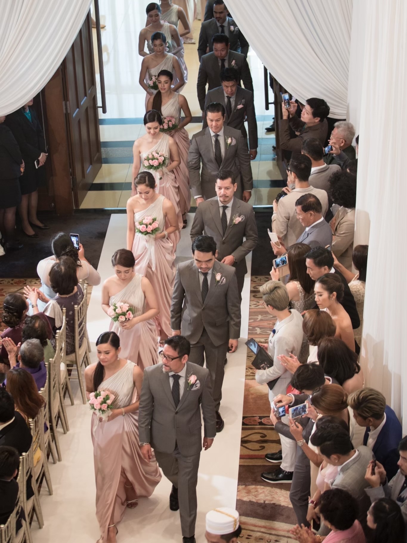 เอมมี่ - มรกต กิตติสาระ