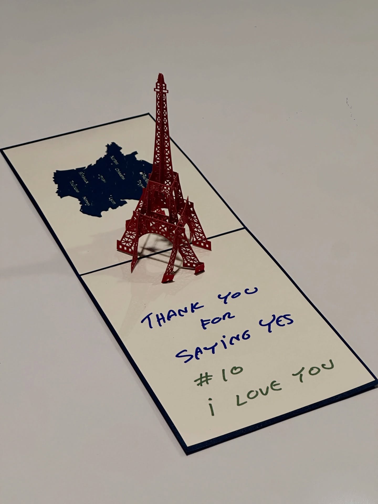 เอมมี่ - มรกต กิตติสาระ