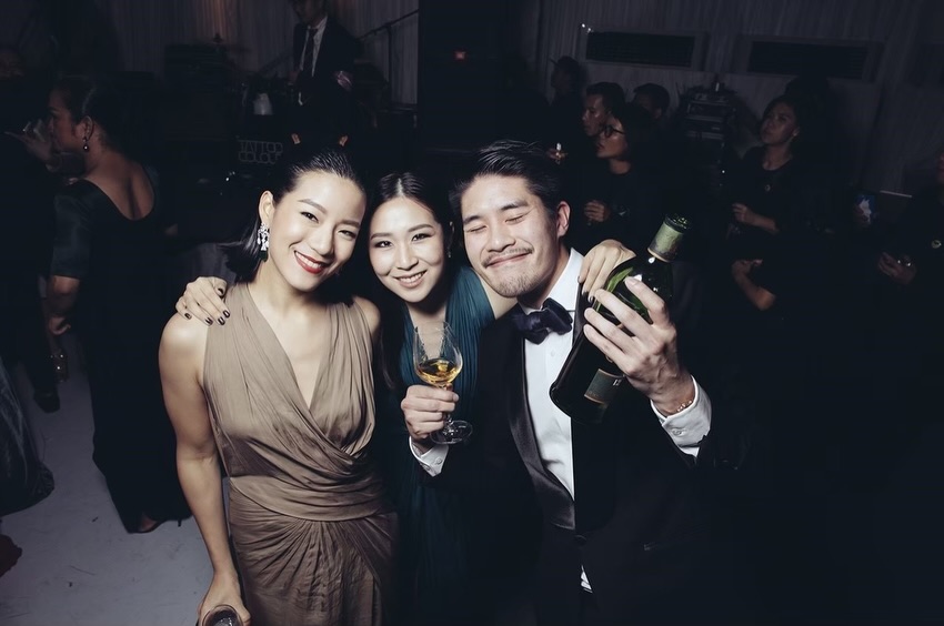 เอมมี่ - มรกต กิตติสาระ