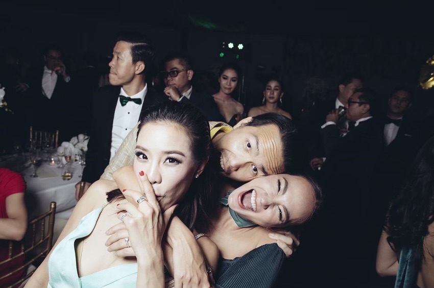 เอมมี่ - มรกต กิตติสาระ