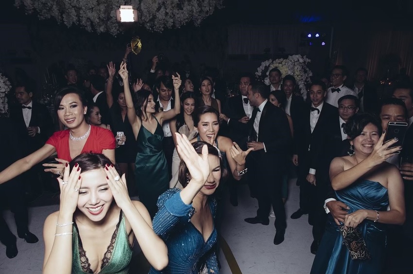 เอมมี่ - มรกต กิตติสาระ