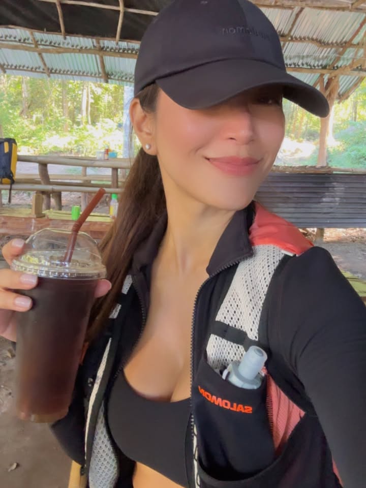 เอมมี่ - มรกต กิตติสาระ