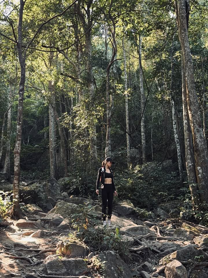 เอมมี่ - มรกต กิตติสาระ