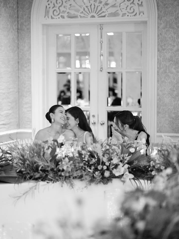 เอมมี่ - มรกต กิตติสาระ