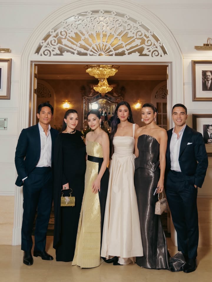 เอมมี่ - มรกต กิตติสาระ