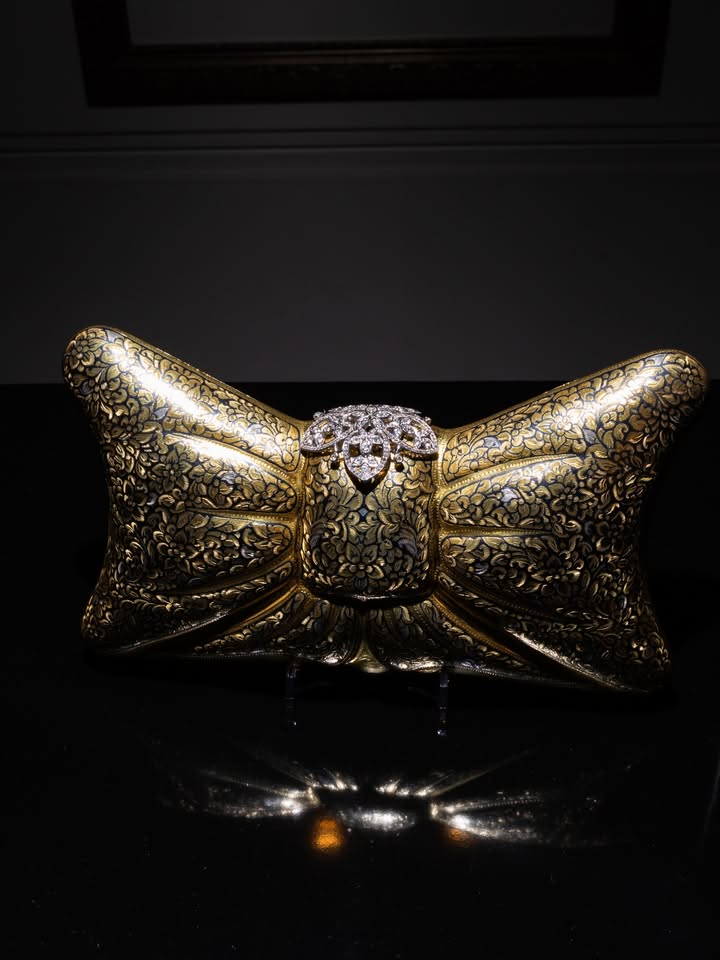 เอมมี่ - มรกต กิตติสาระ