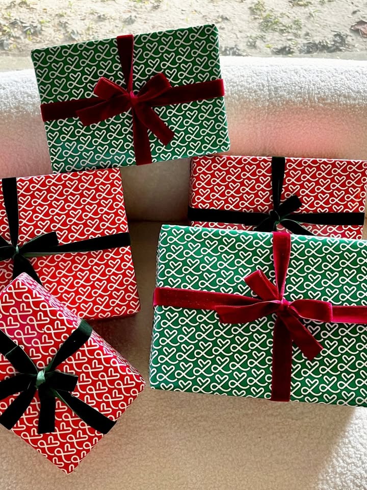 เอมมี่ - มรกต กิตติสาระ