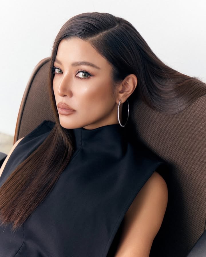 เอมมี่ - มรกต กิตติสาระ