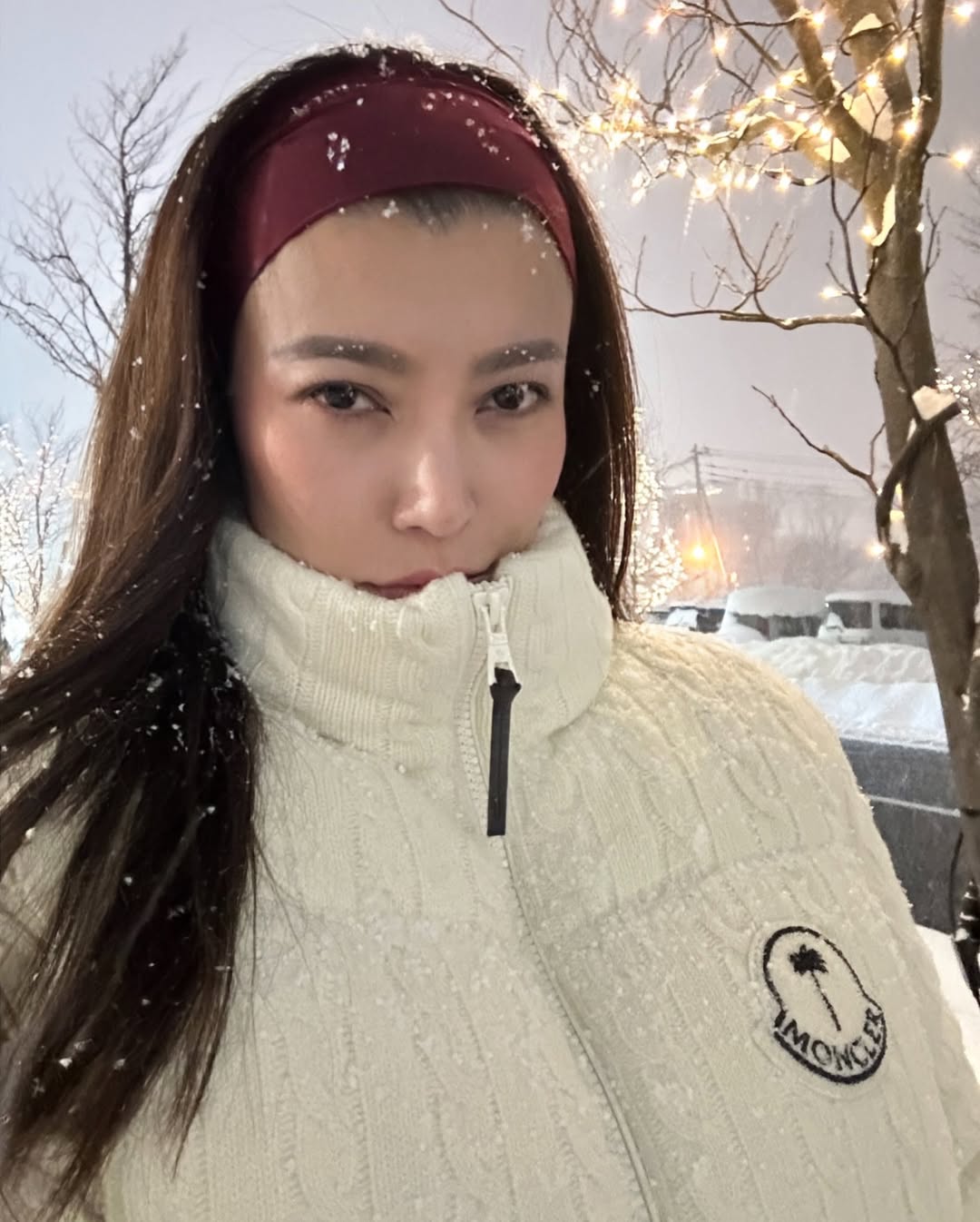 เอมมี่ - มรกต กิตติสาระ