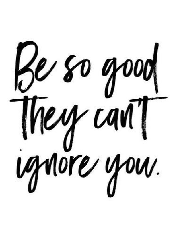 เอมมี่ - มรกต กิตติสาระ