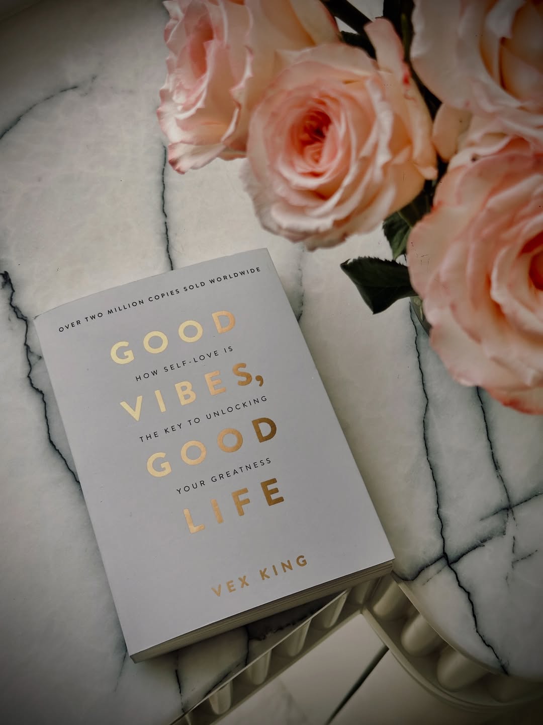 เอมมี่ - มรกต กิตติสาระ