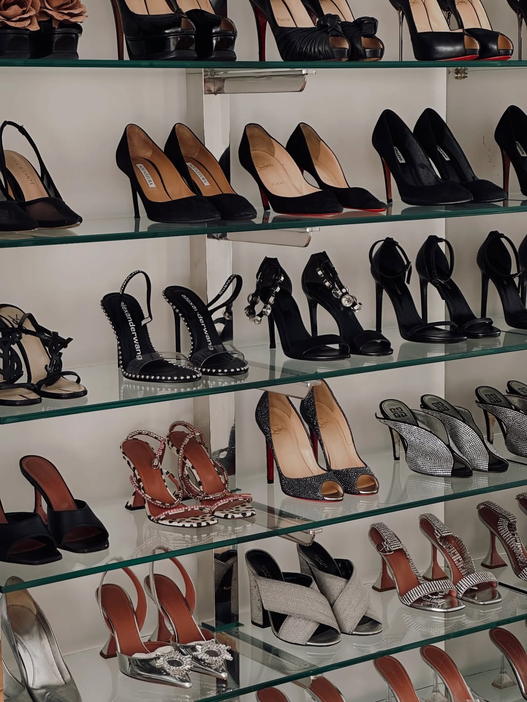 เอมมี่ - มรกต กิตติสาระ