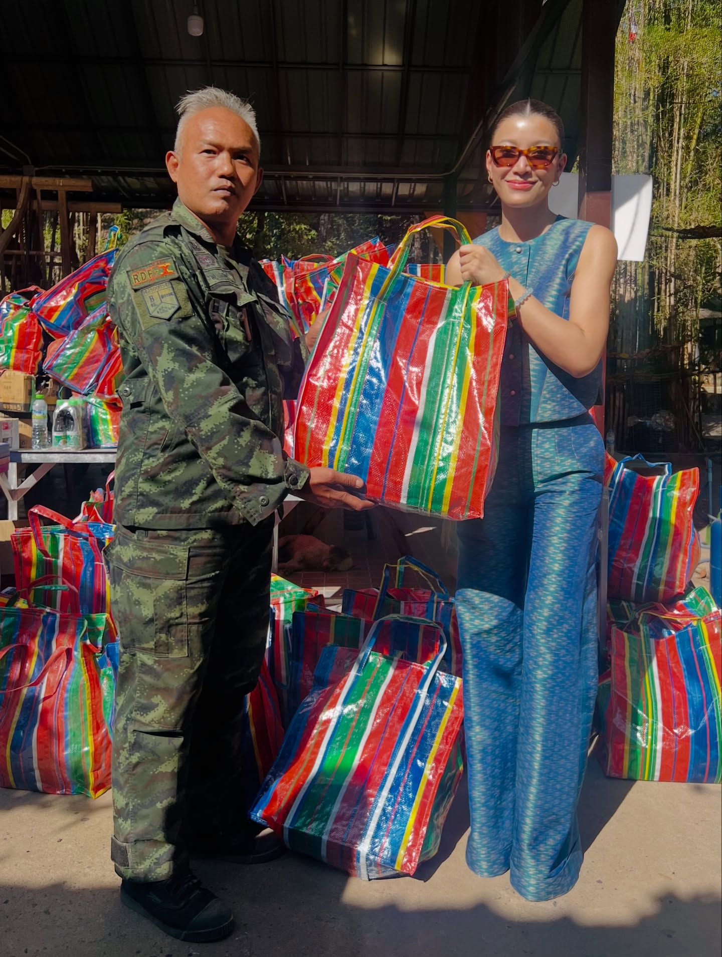 เอมมี่ - มรกต กิตติสาระ