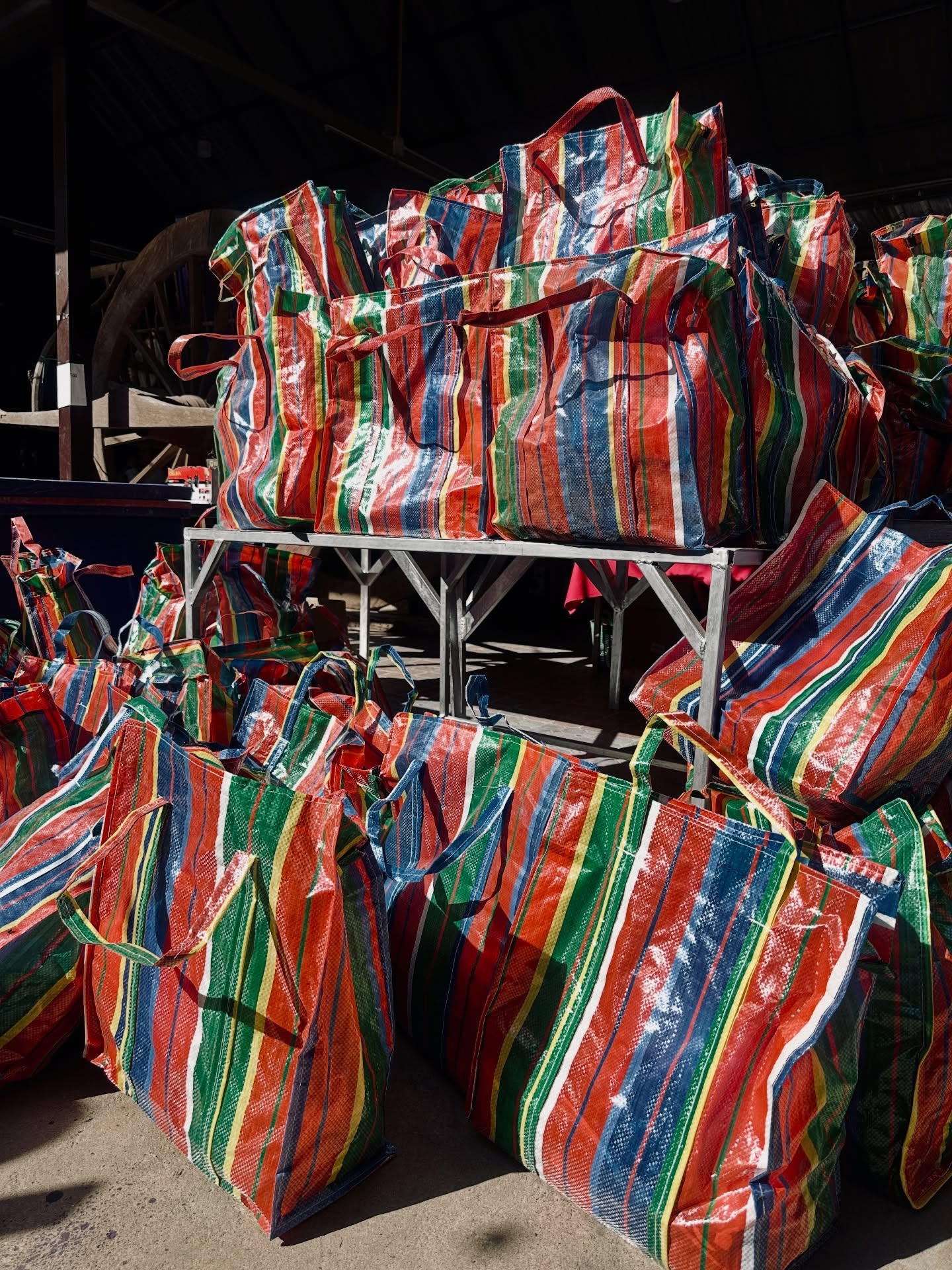 เอมมี่ - มรกต กิตติสาระ