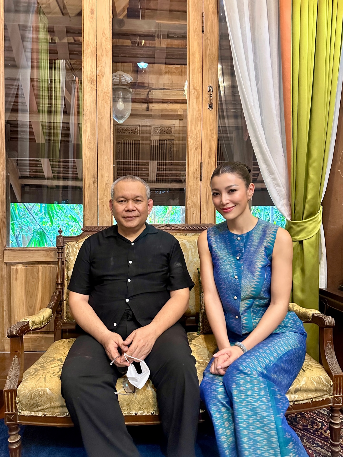 เอมมี่ - มรกต กิตติสาระ