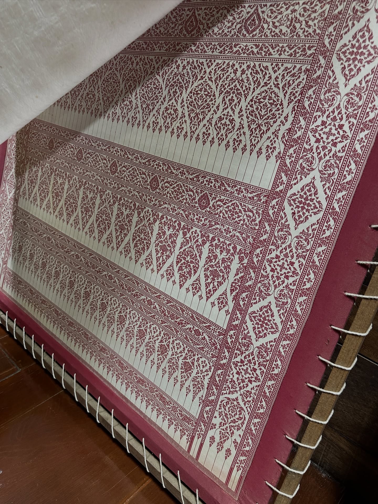 เอมมี่ - มรกต กิตติสาระ