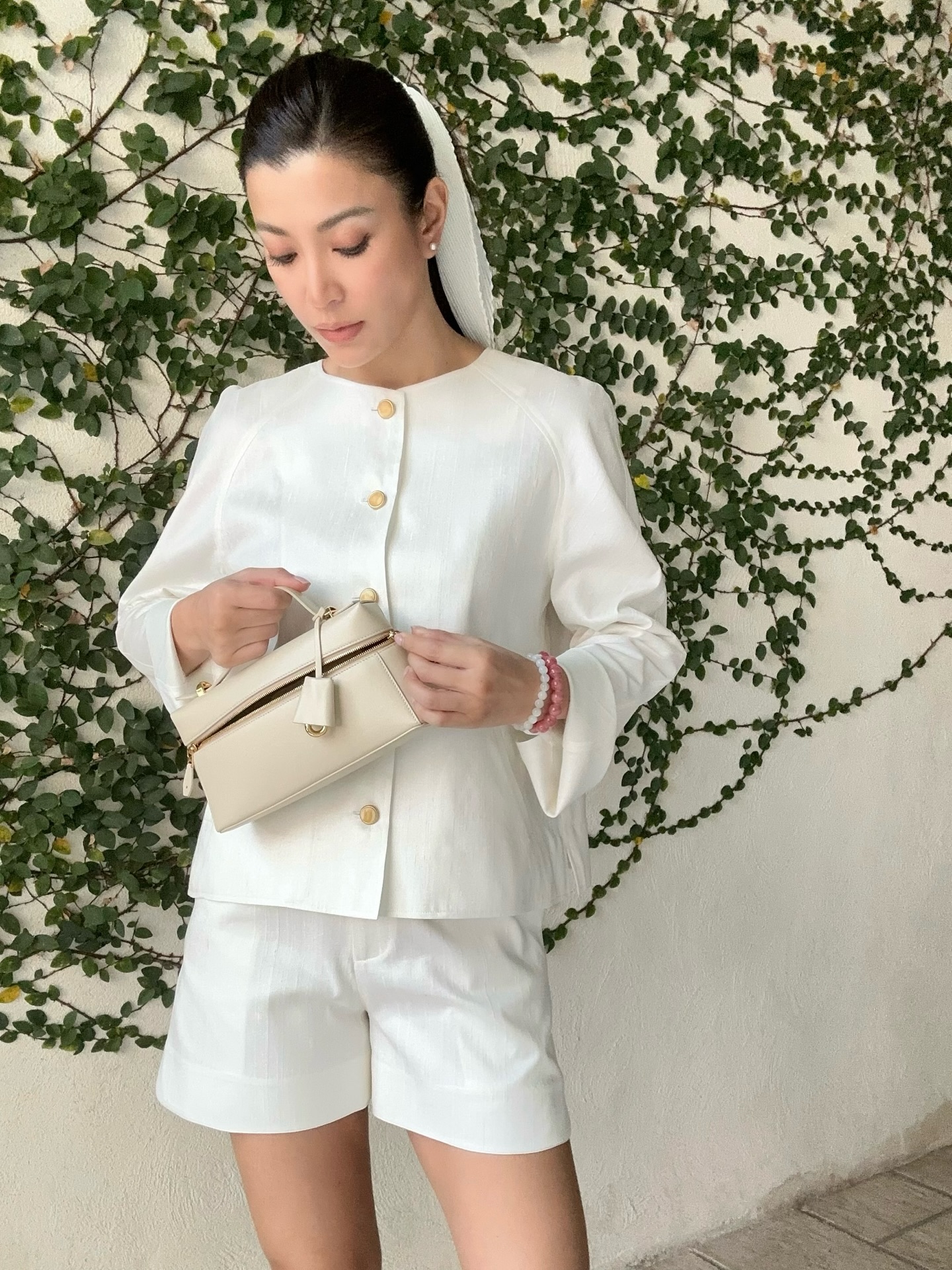 เอมมี่ - มรกต กิตติสาระ