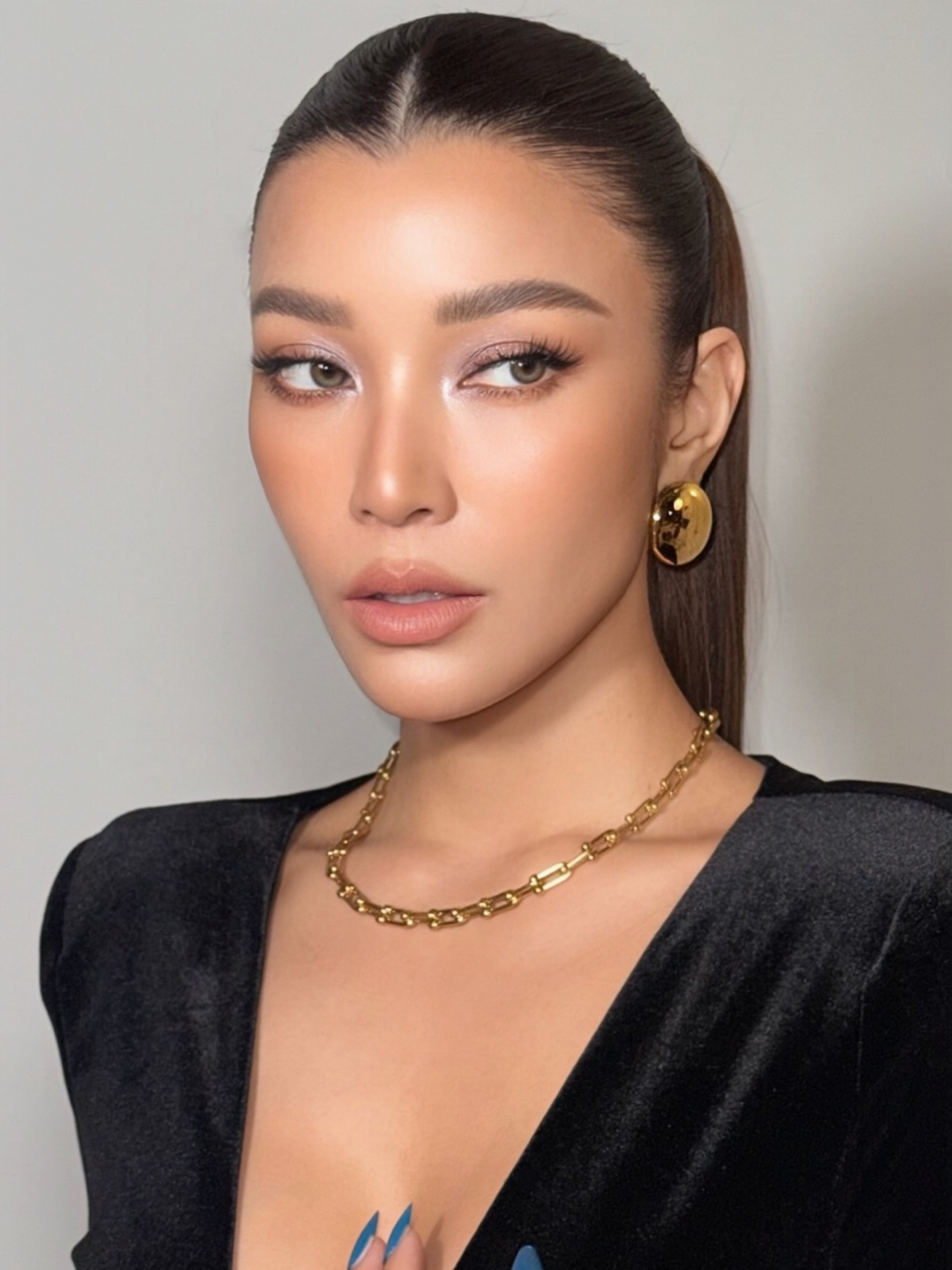 เอมมี่ - มรกต กิตติสาระ