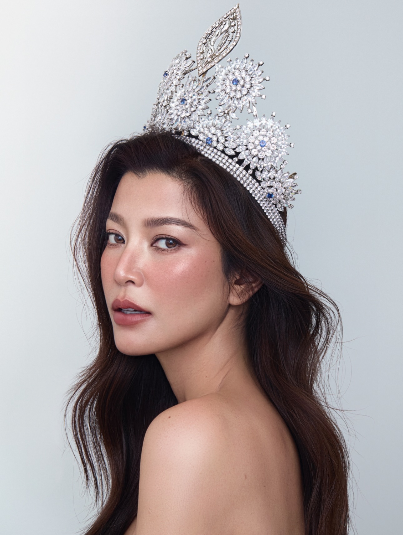 เอมมี่ - มรกต กิตติสาระ