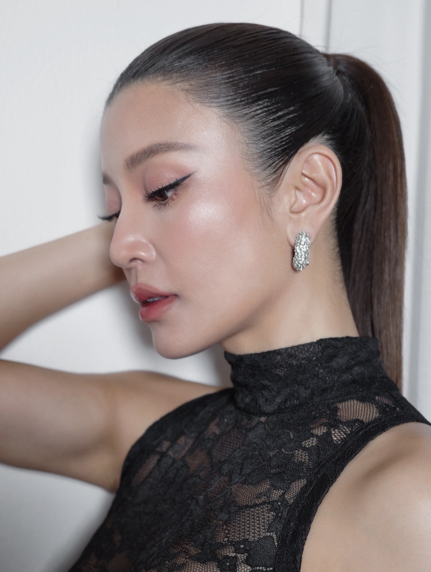 เอมมี่ - มรกต กิตติสาระ