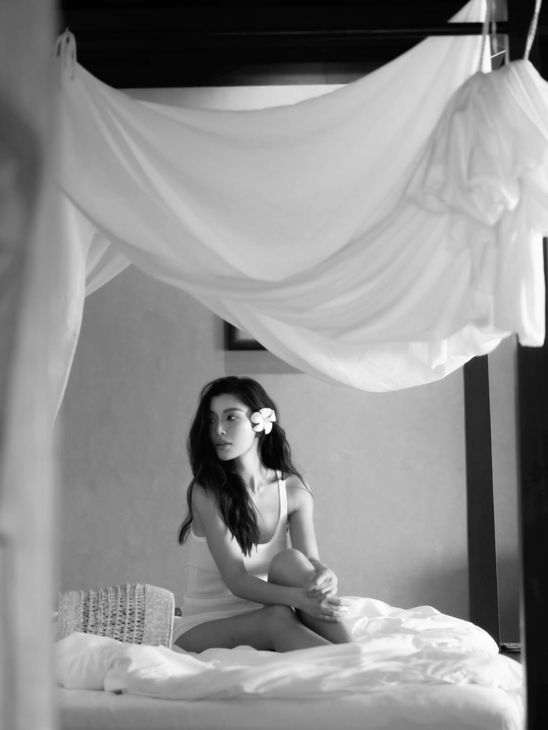 เอมมี่ - มรกต กิตติสาระ