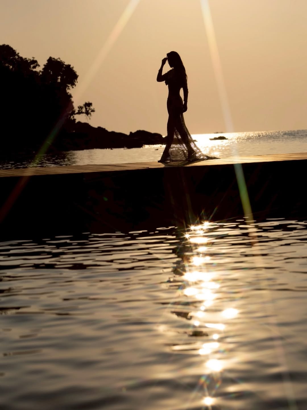 เอมมี่ - มรกต กิตติสาระ