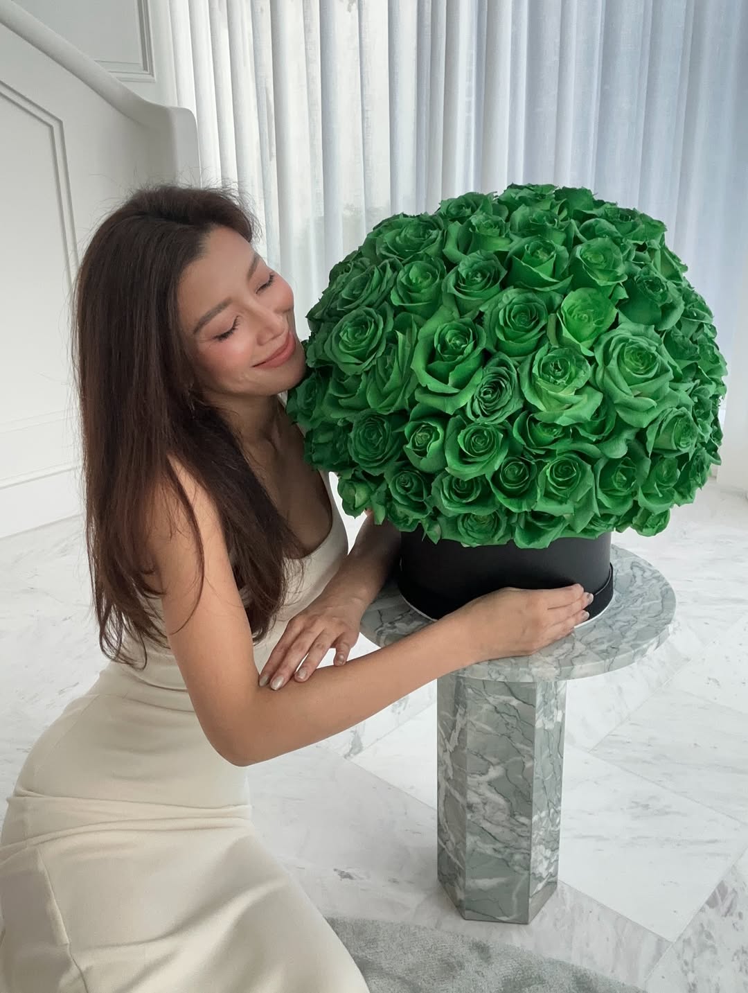 เอมมี่ - มรกต กิตติสาระ