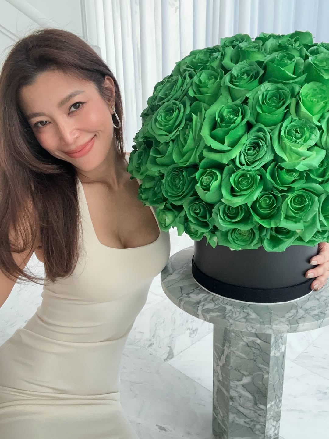 เอมมี่ - มรกต กิตติสาระ