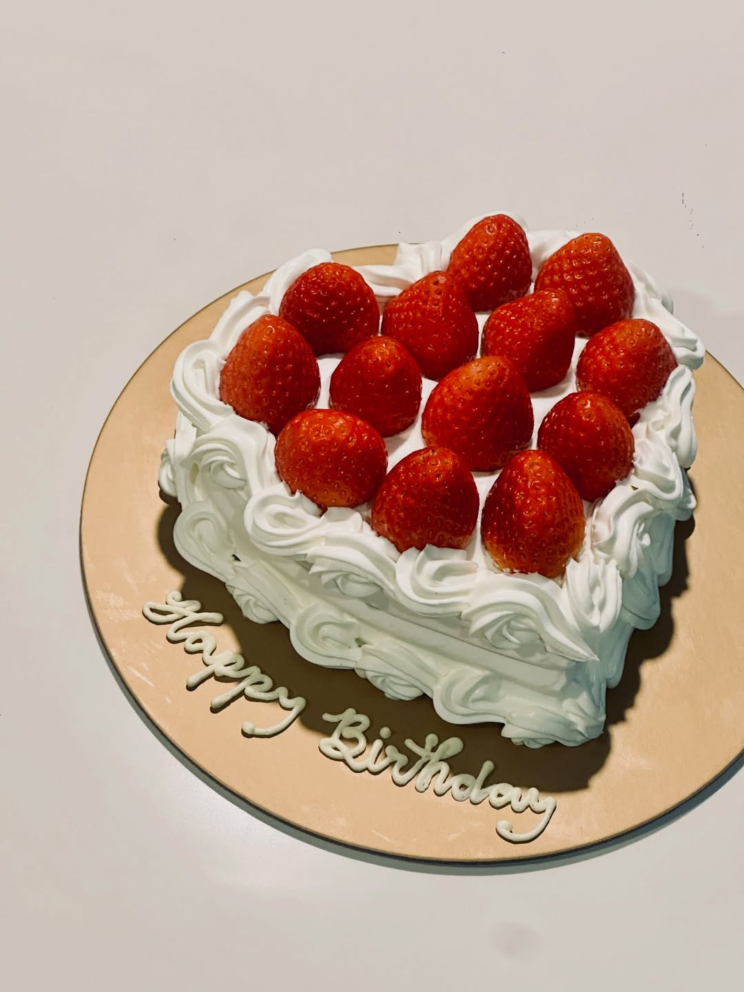 เอมมี่ - มรกต กิตติสาระ