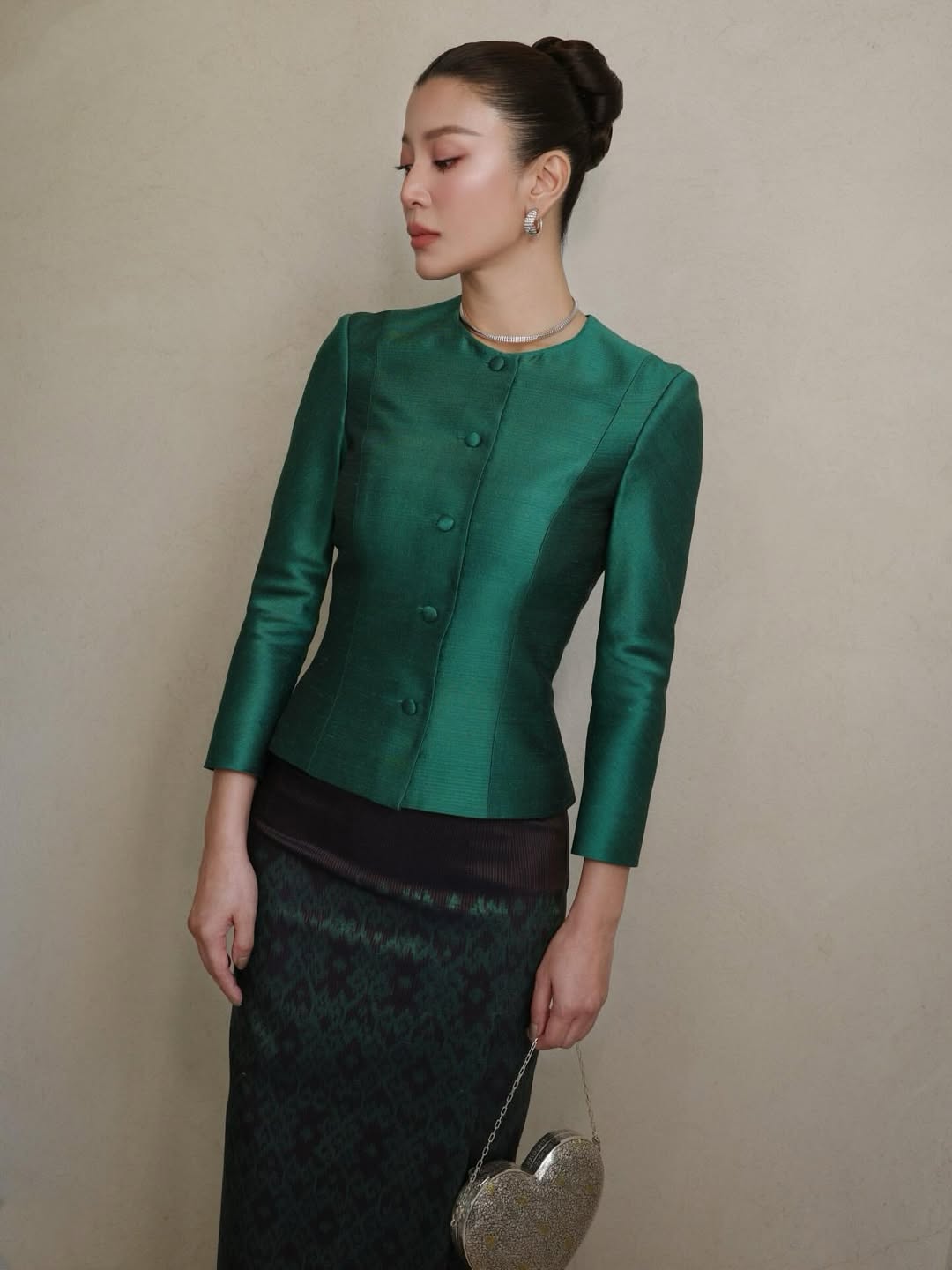 เอมมี่ - มรกต กิตติสาระ