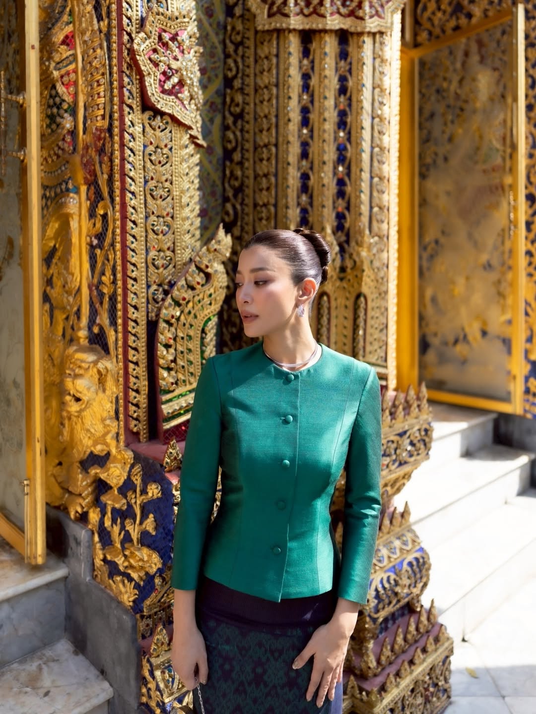 เอมมี่ - มรกต กิตติสาระ