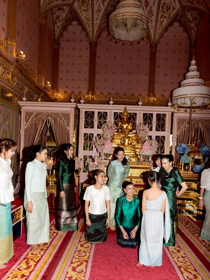 เอมมี่ - มรกต กิตติสาระ