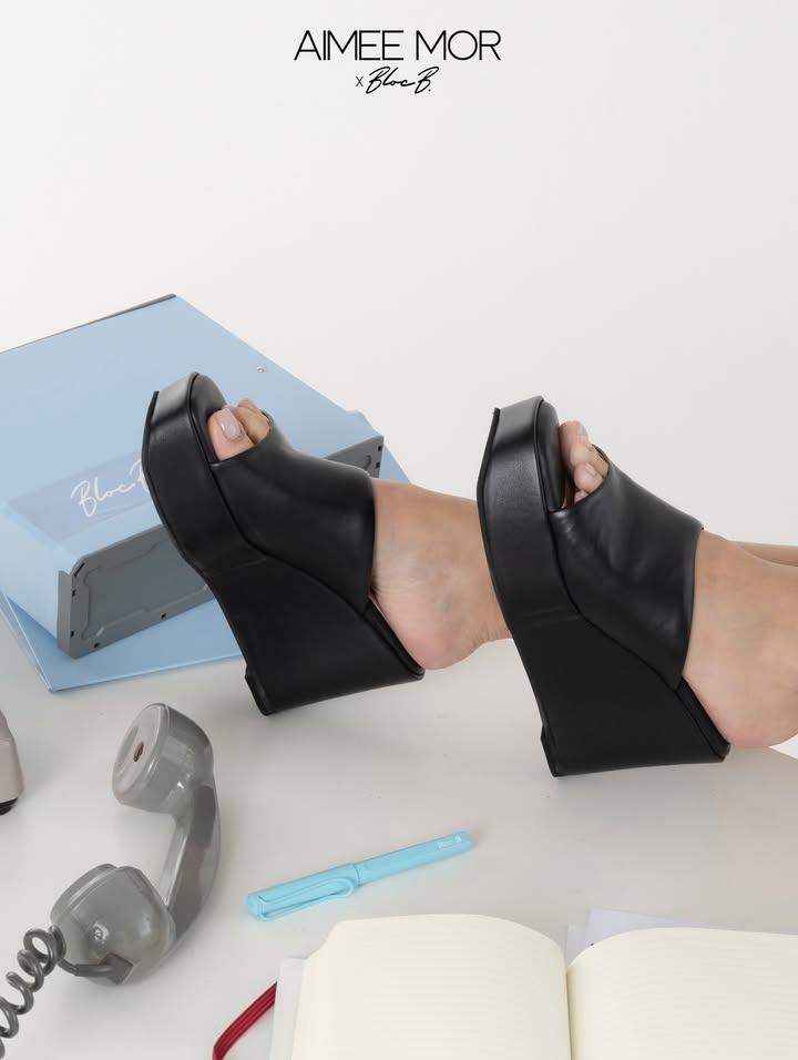 เอมมี่ - มรกต กิตติสาระ